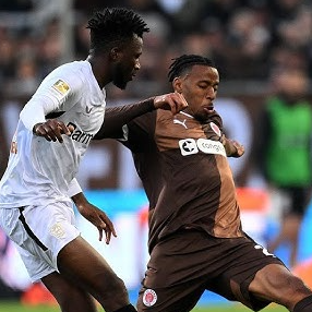 FC St. Pauli và Bayer Leverkusen